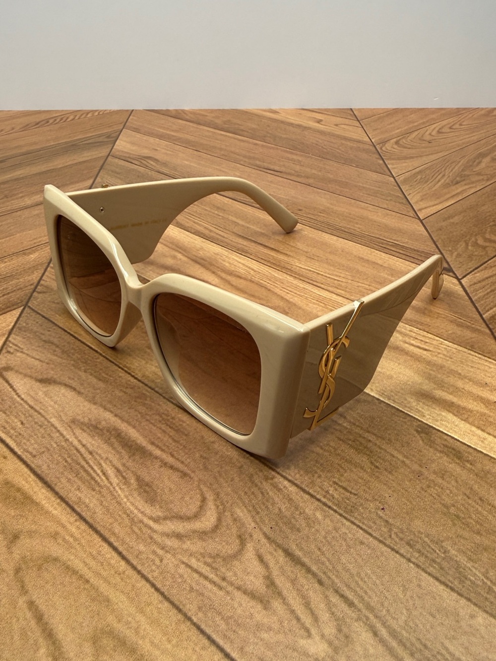 Saint Laurent Beige Cat-Eye Sunglasses - Picture 3 of 7